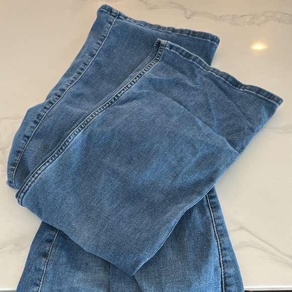 Hollister, Curvy Mid-rise Boot Jeans 8L - Picture 5 of 5